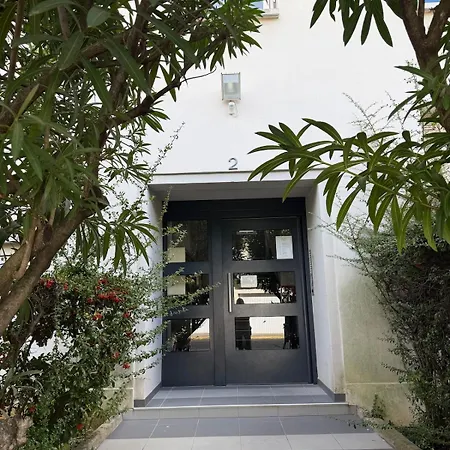 Appt Aux Arceaux, Centre, Balcon, Wifi, Parking, Netflix