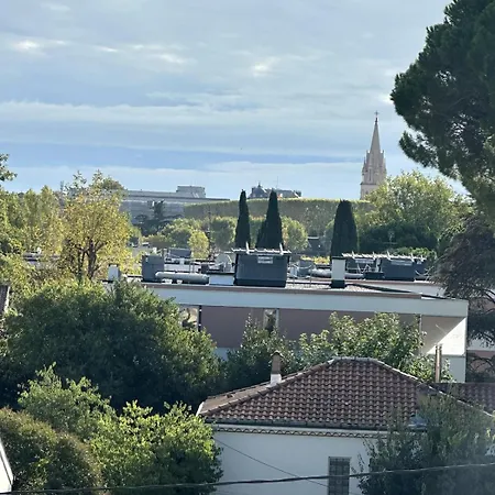 Appt Aux Arceaux, Centre, Balcon, Wifi, Parking, Netflix Lejlighed *