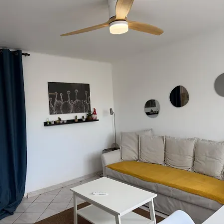 Appt Aux Arceaux, Centre, Balcon, Wifi, Parking, Netflix Apartamento *