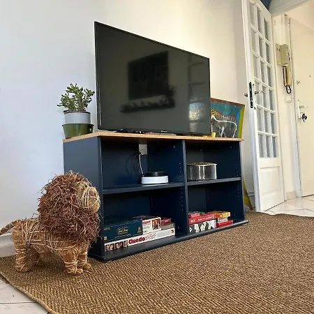 Apartment Appt Aux Arceaux, Centre, Balcon, Wifi, Parking, Netflix